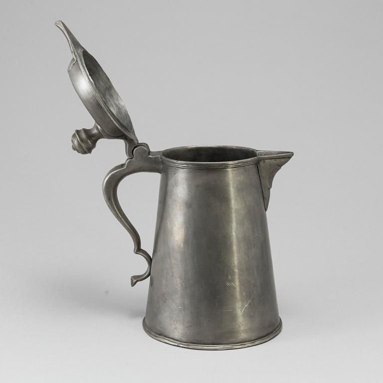 A SWEDISH PEWTER TANKARD, 19th century.