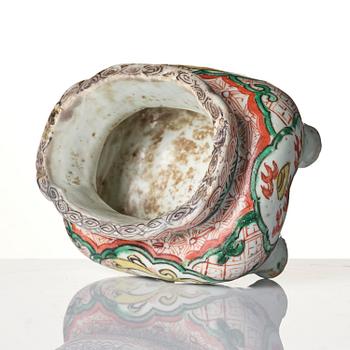 A wucai decorated censer 'Liding', late Ming dynasty, 17th century.