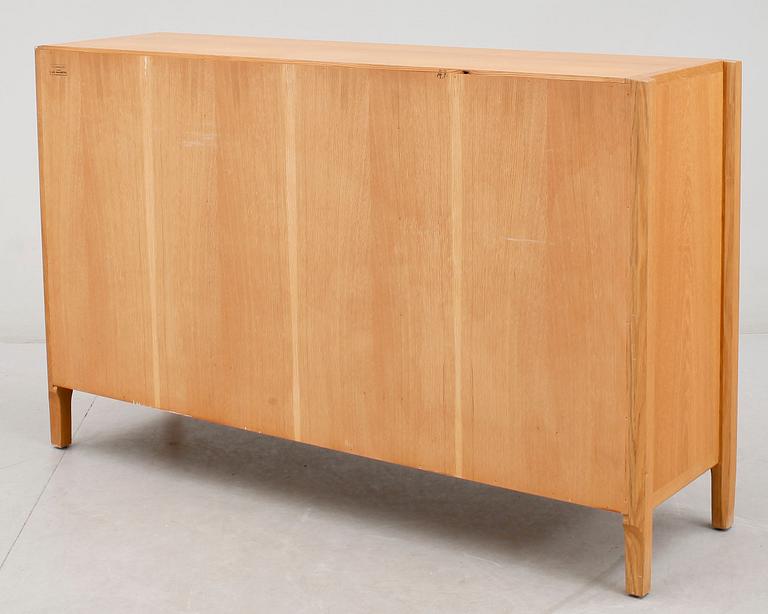 SIDEBOARD, "Herrgården", Carl Malmsten, 1900-talets andra hälft.