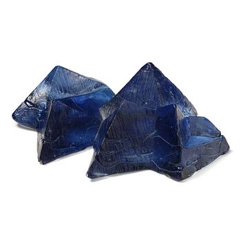 Edvin Öhrström, "Isig prisma", a cast glass sculpture, Lindshammar Glassworks.