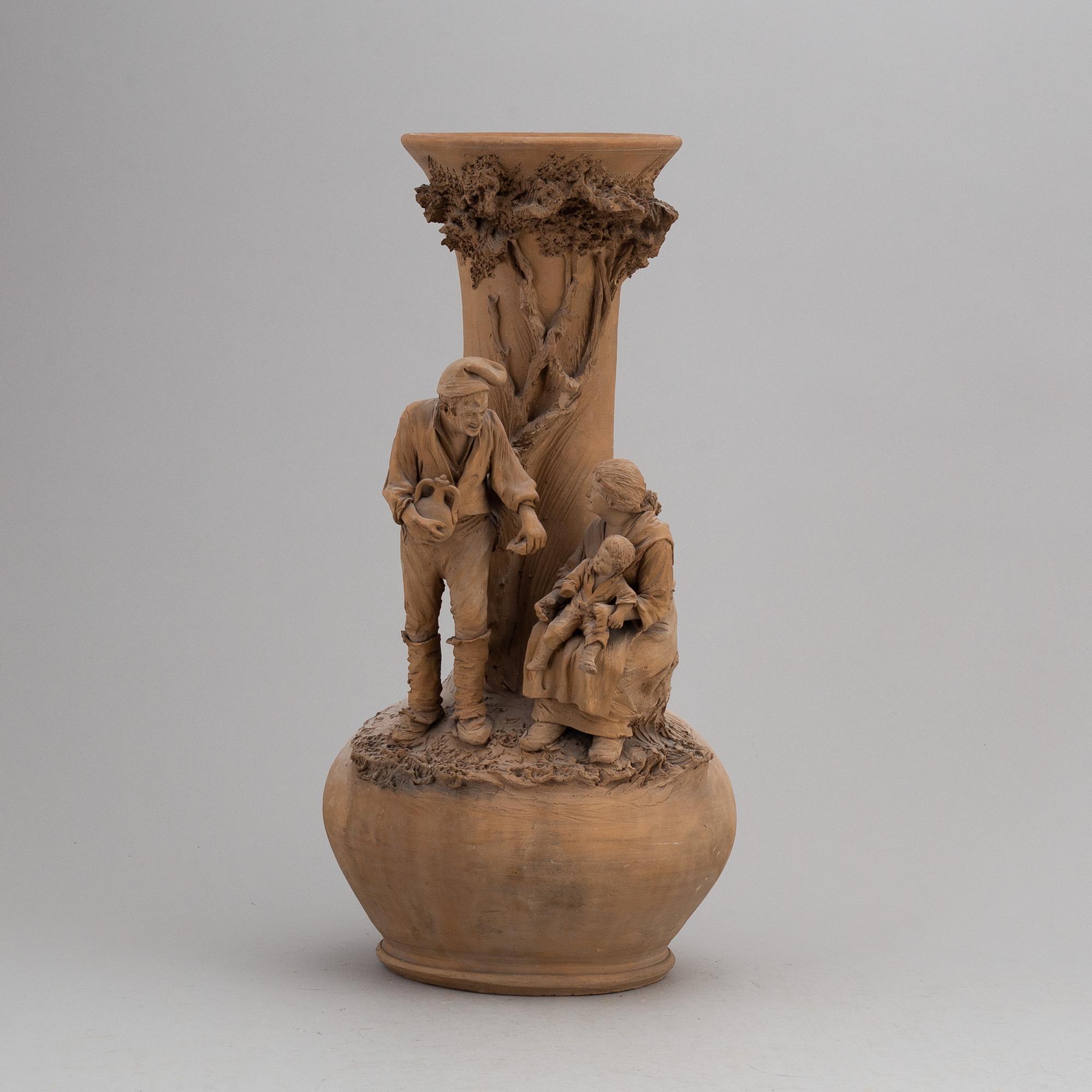 GIUSEPPE VACCARO CALTAGIRONE, skulptur med vas, terracotta, signerad.