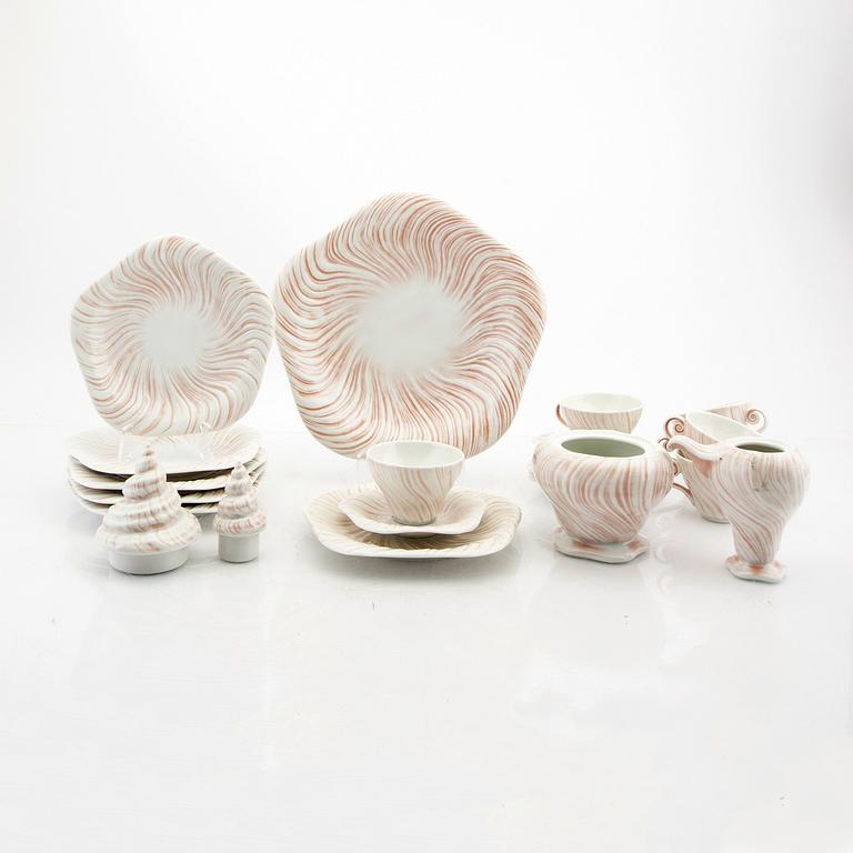 Arje Griegst servisdelar 15 dlr "Konkylie"/"Triton" porslin Royal Copenhagen 1974-1978.