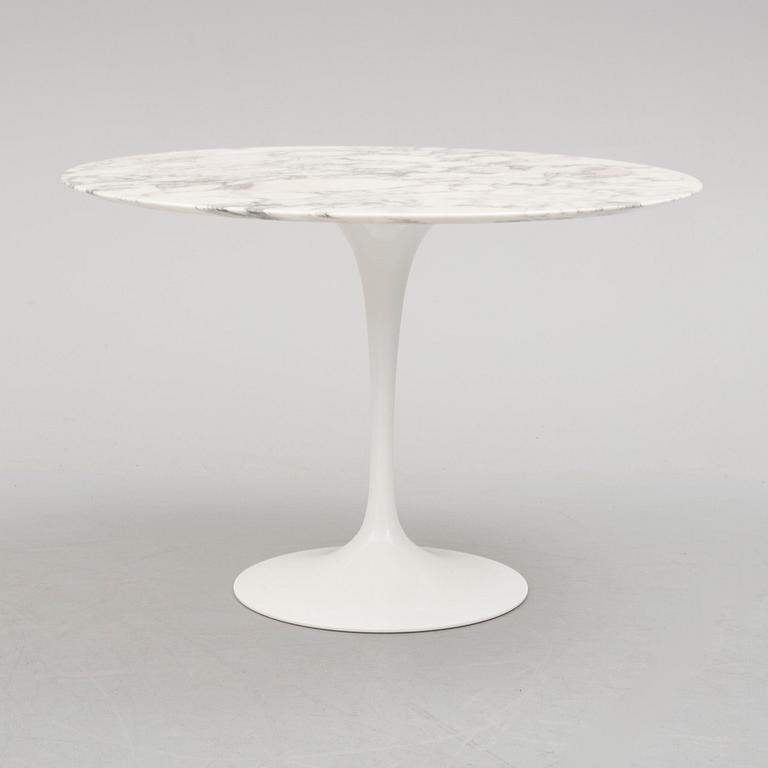 a 'Tulip' table by Eero Saarinen, Knoll Studio, 1956.