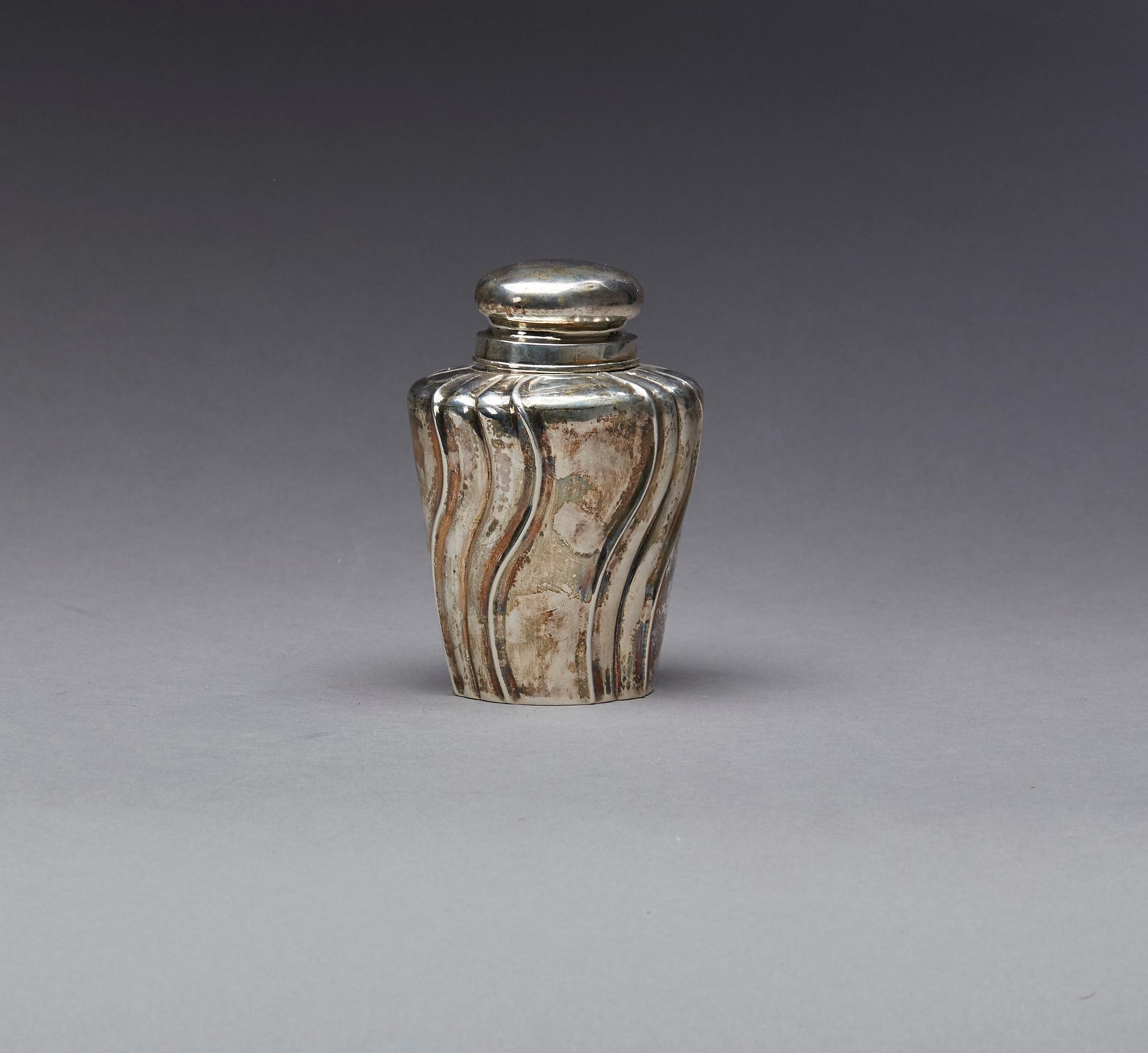 TEDOSA, silver. Kinesiska stämplar. Vikt ca 248 g.