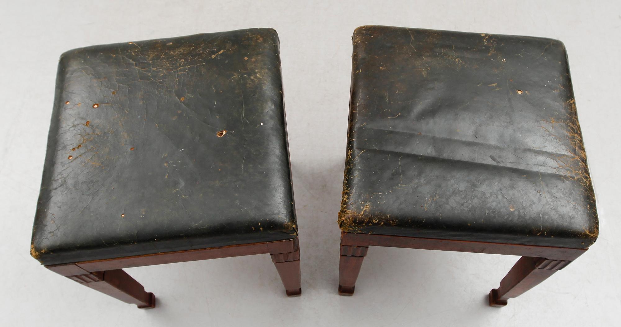 TABURETTER, 1 par, omkring år 1900.