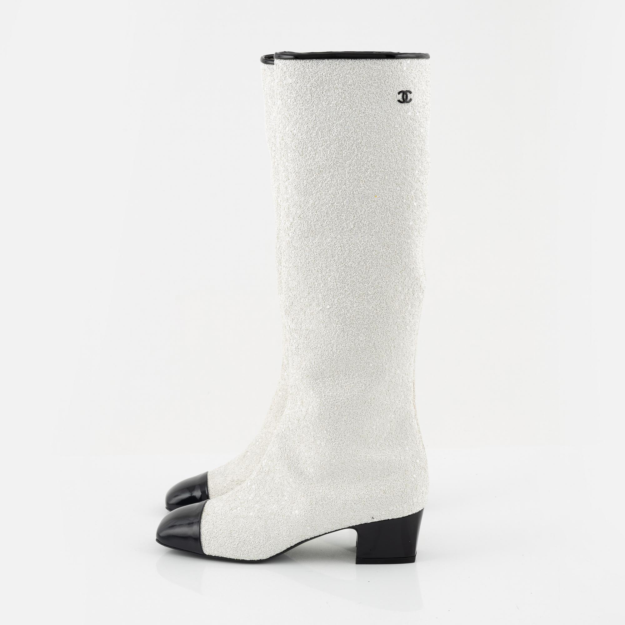 Chanel, a pair of sequin high boots, size 37.