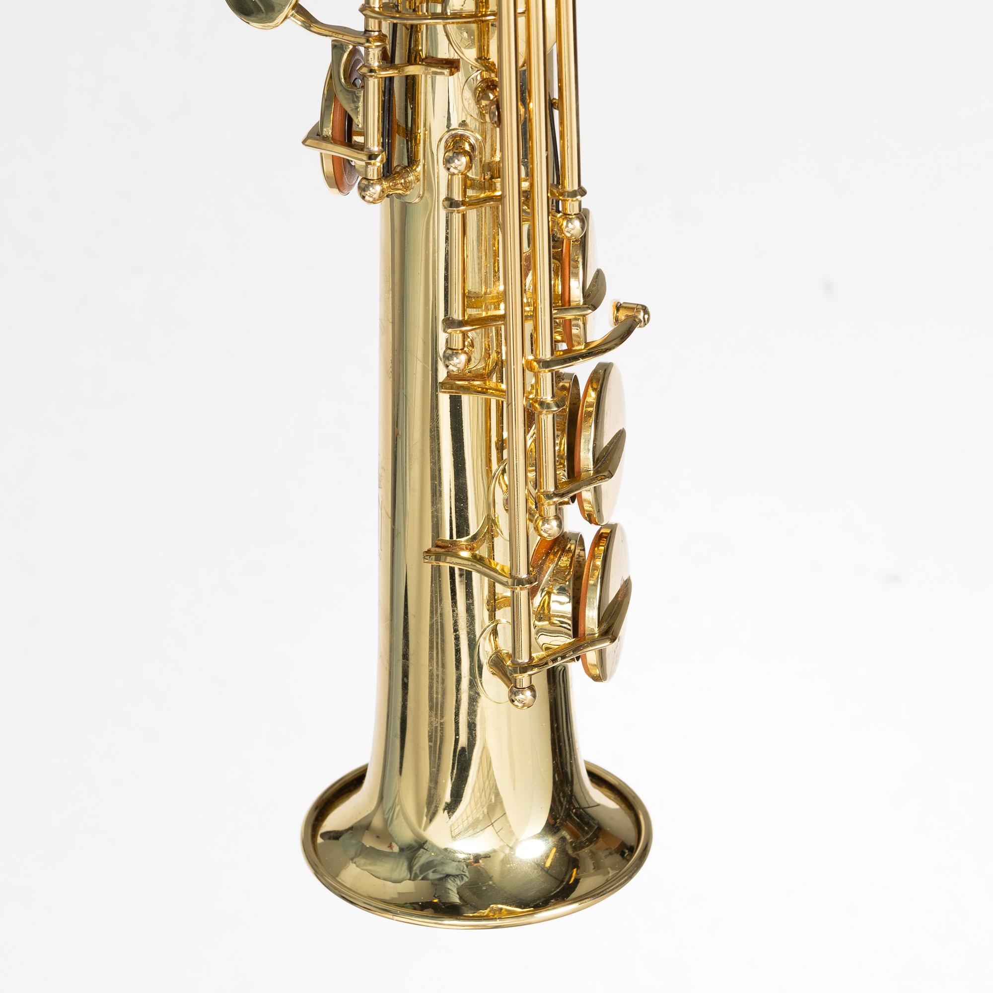 Trevor J. James, sopransaxofon, "Revolution 2"/ "The Hornet",  2000-tal, England.