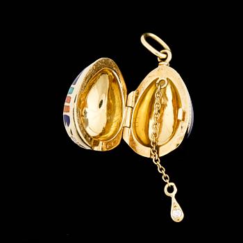HÄNGE, 18k guld med emalj och två små briljantslipade diamanter, Fabergé, nr 58/300.