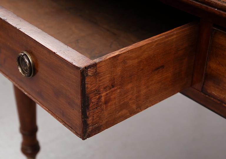 SKRIVBORD, England, 1800-talets andra hälft.