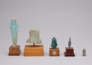 PARTI EGYPTISKT, 5 delar, fajans, mest forntida och sentid, 664-331 f Kr.