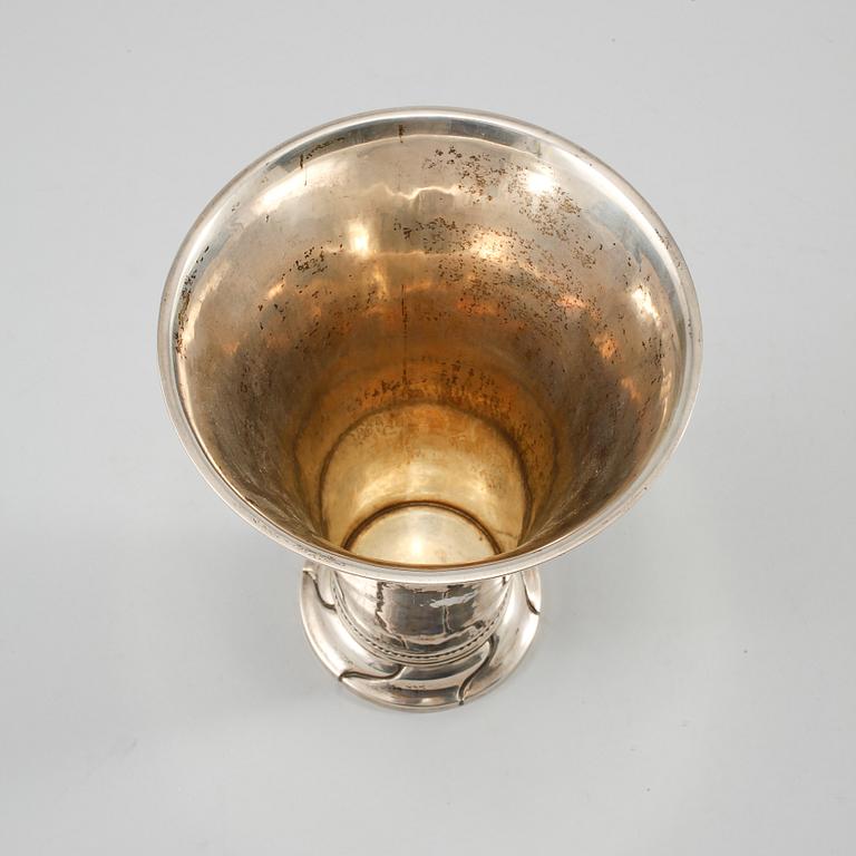BÄGARE, silver, K Andersson, Stockholm, 1930. Vikt 490 gram.