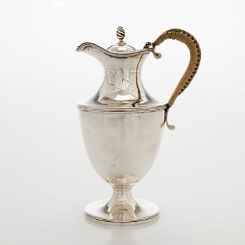 Kannu, sterlinghopeaa, Lontoo 1928.