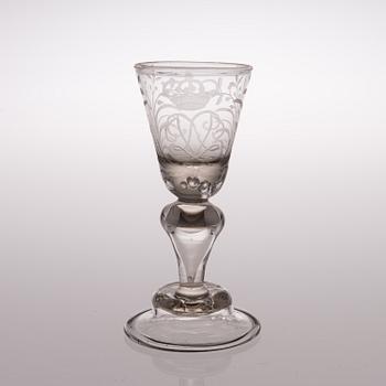 A NORT EUROPEAN 18TH CENTURY WINE GLAS.