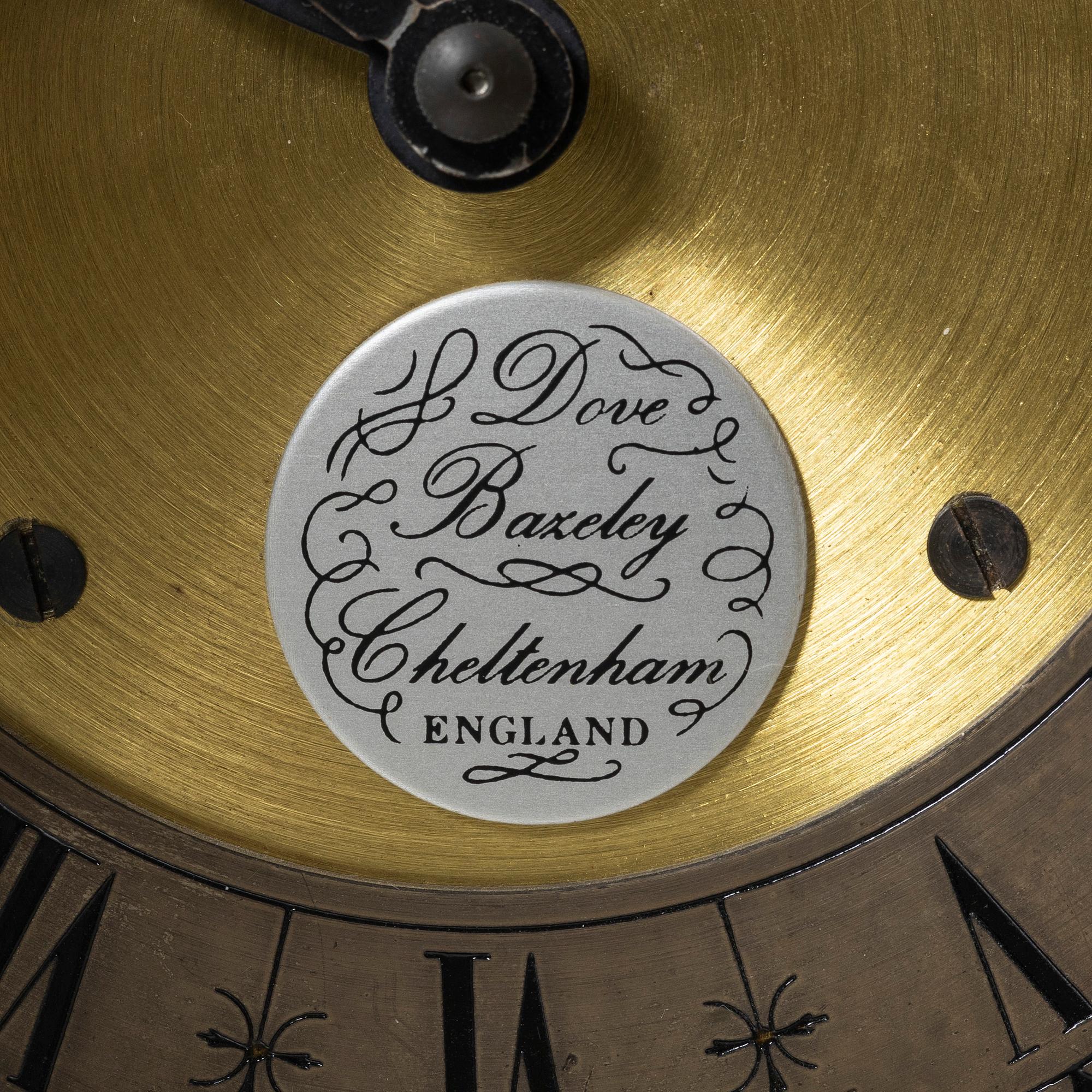 Bordsur, "Spherical weight clock", Dove Baxeley Cheltenham, England, 1900-talets slut.