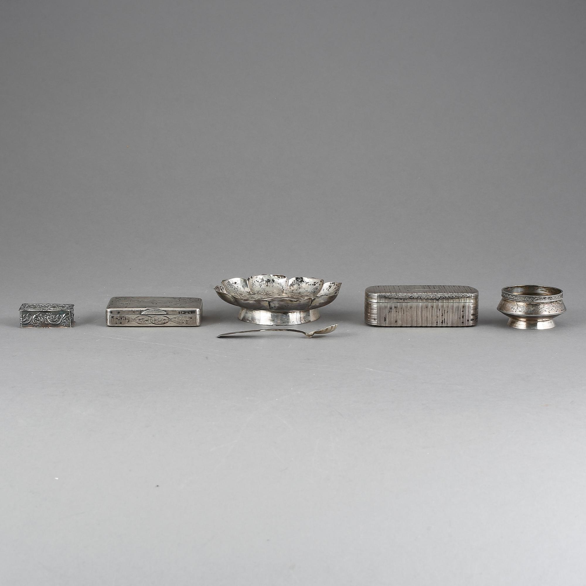 PARTI SILVER, 5 delar, olika nationaliteter, bla Ryssland och Kina, 18-1900-tal. Total vikt ca 350 g.