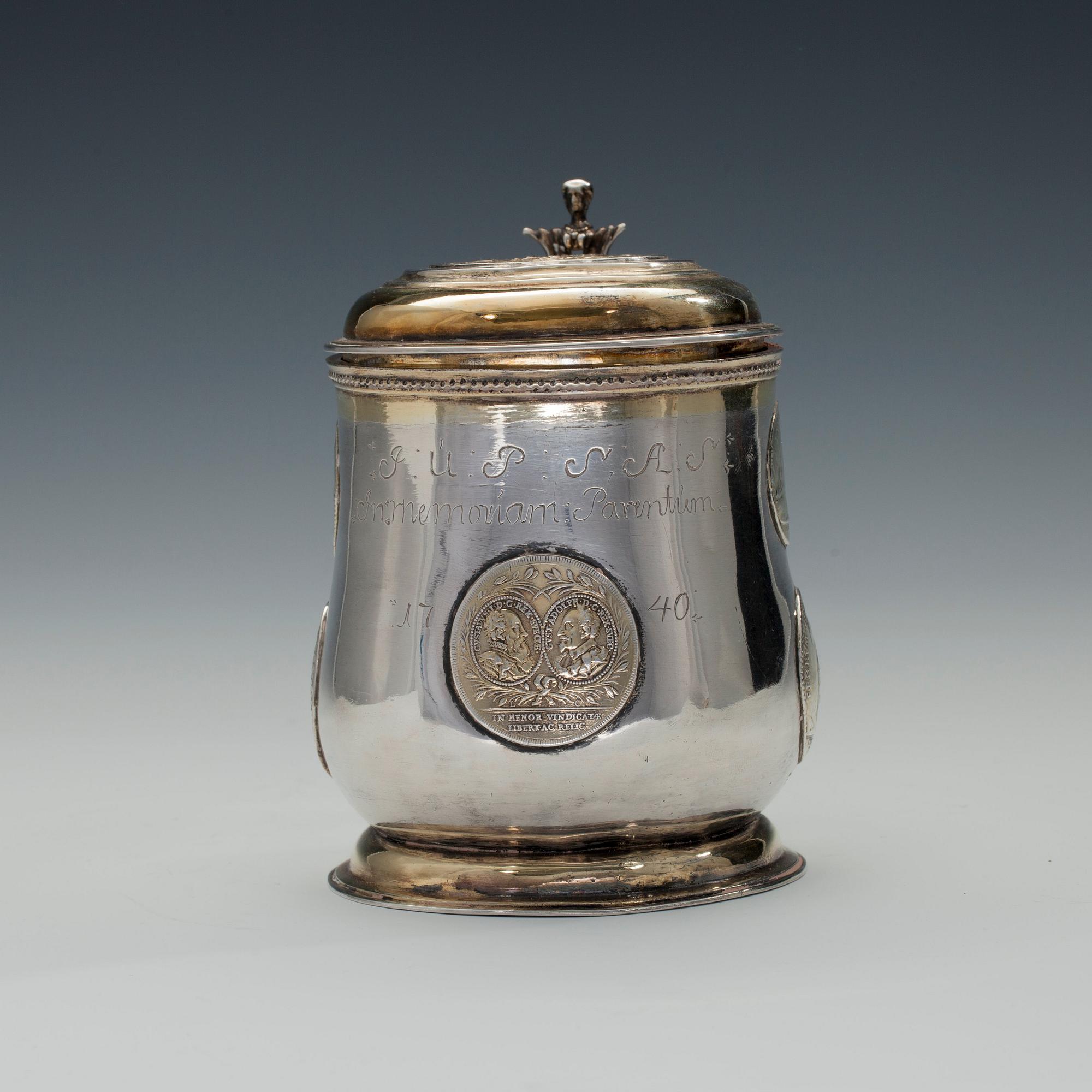 STOP, silver. Lars Hackzell Strängnäs 1737-73. Höjd 15,5 cm. Vikt 710 g.