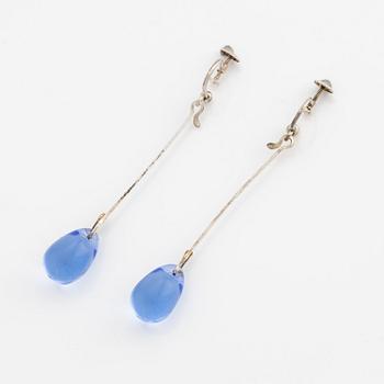 Vivianna Torun Bülow-Hübe, a pair of earrings, silver with glass drops, excecuted in her own studio, most likely 1950's.