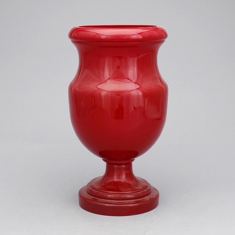 URNA, glas, modern tillverkning.