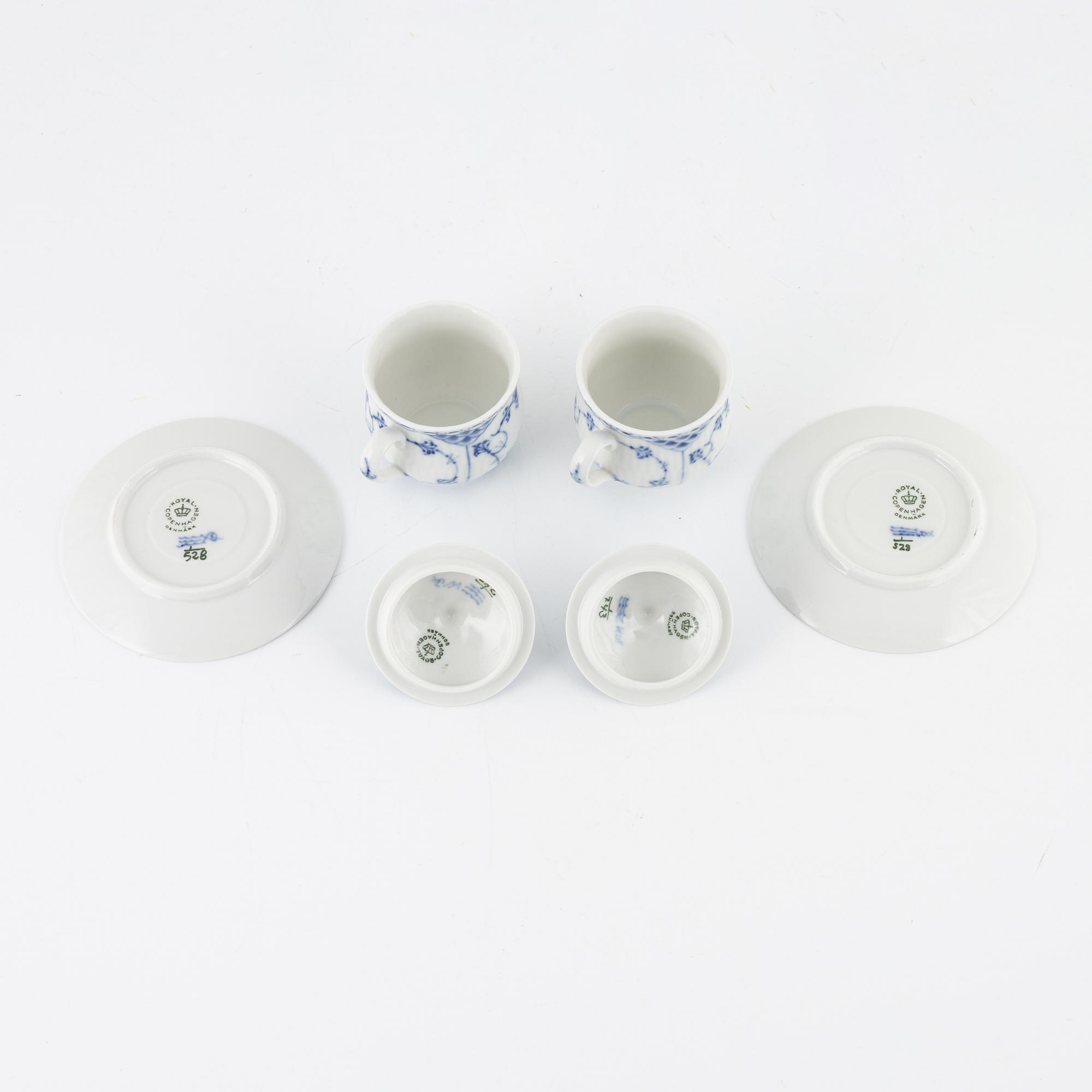 Crèmekoppar med lock, 1 par, porslin, "Musselmalet", halvblonde, Royal Copenhagen, Danmark.