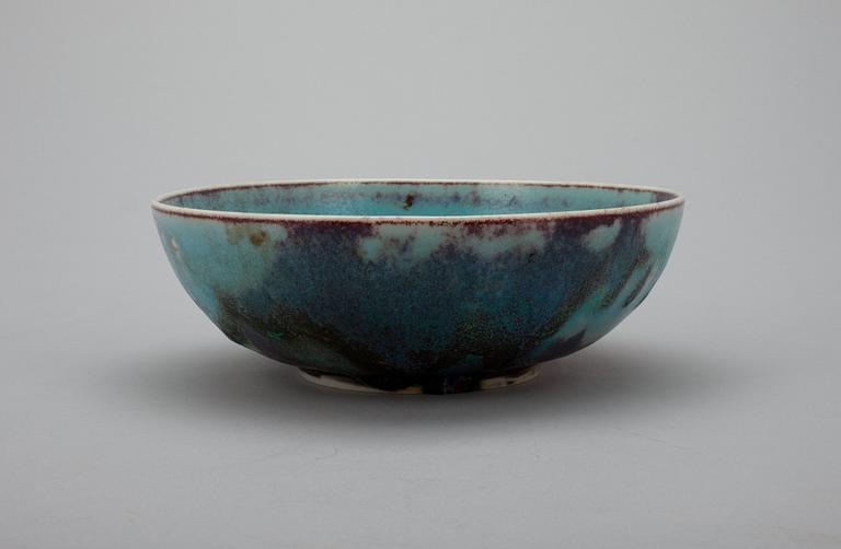 Toini Muona, A CERAMIC BOWL.