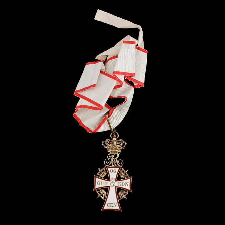 RIDDARTECKEN, Kungliga Dannebrogsorden, silver och emalj.