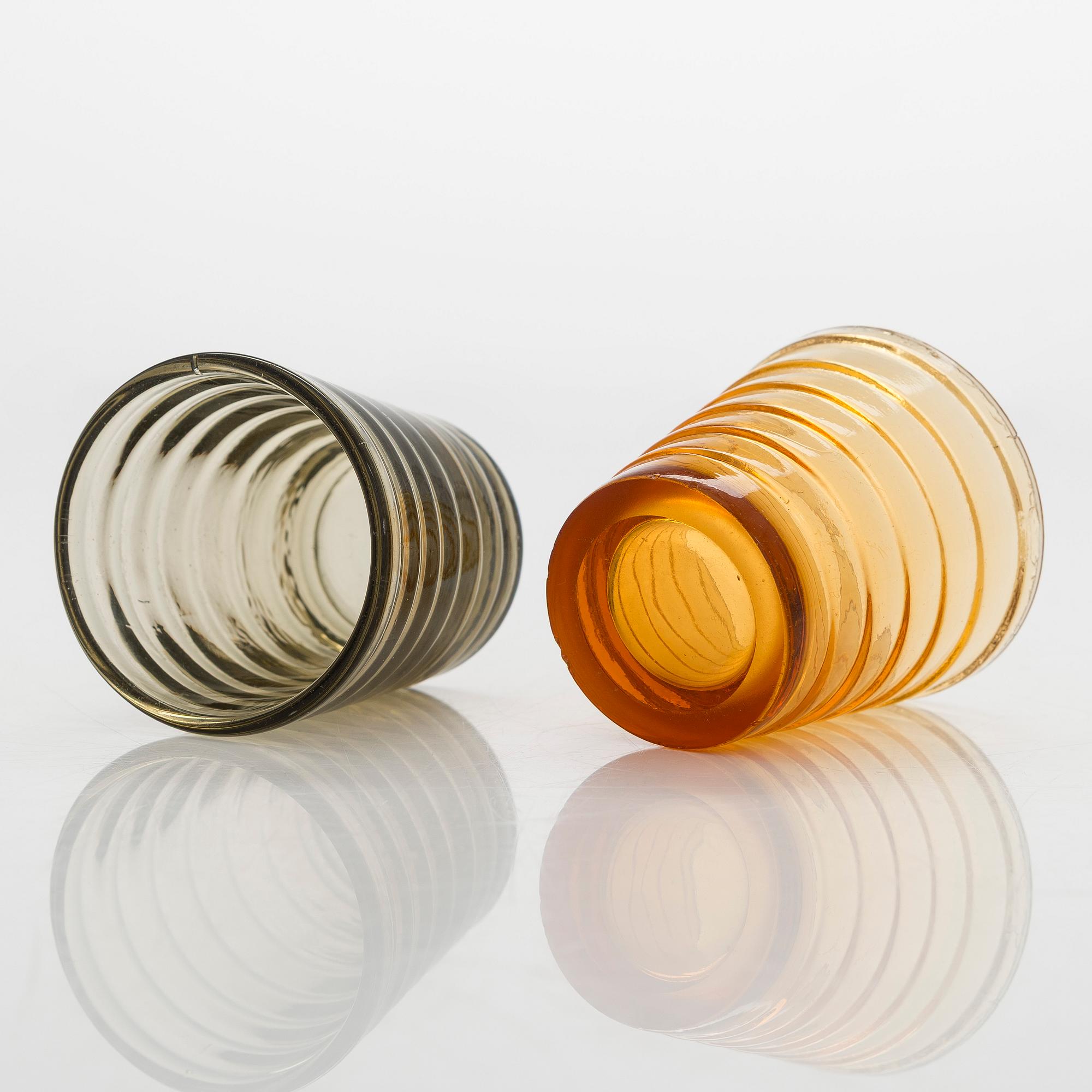 Aino Aalto, A set of 1930's carafe and drinking glasses, 8 pcs, "Bölgeblick" Karhula Glassworks.