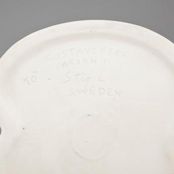 STIG LINDBERG, 2 st, figuriner, parian, ur serien Figurin, Gustavsberg.
