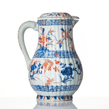 An imari ewer with cover, Qing dynasty, Kangxi (1662-1722).