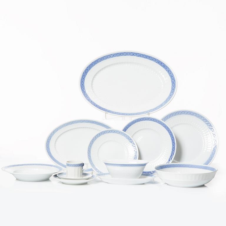 Royal Copenhagen, mat- och kaffeservis, 62 delar, porslin, "Blå Vifte", Danmark.