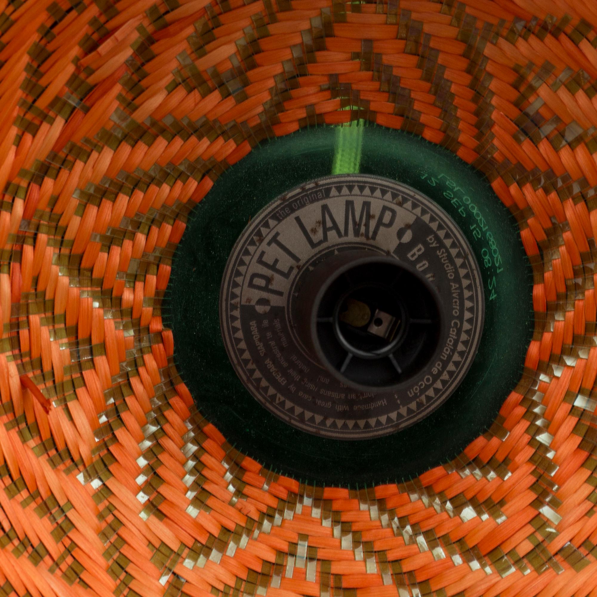 TAKLMPOR, sex stycken, "Petlamps", Colombia, 2012.