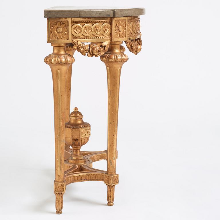 Konsolbord, Stockholmsarbete 1700-talets senare del, Gustavianskt.