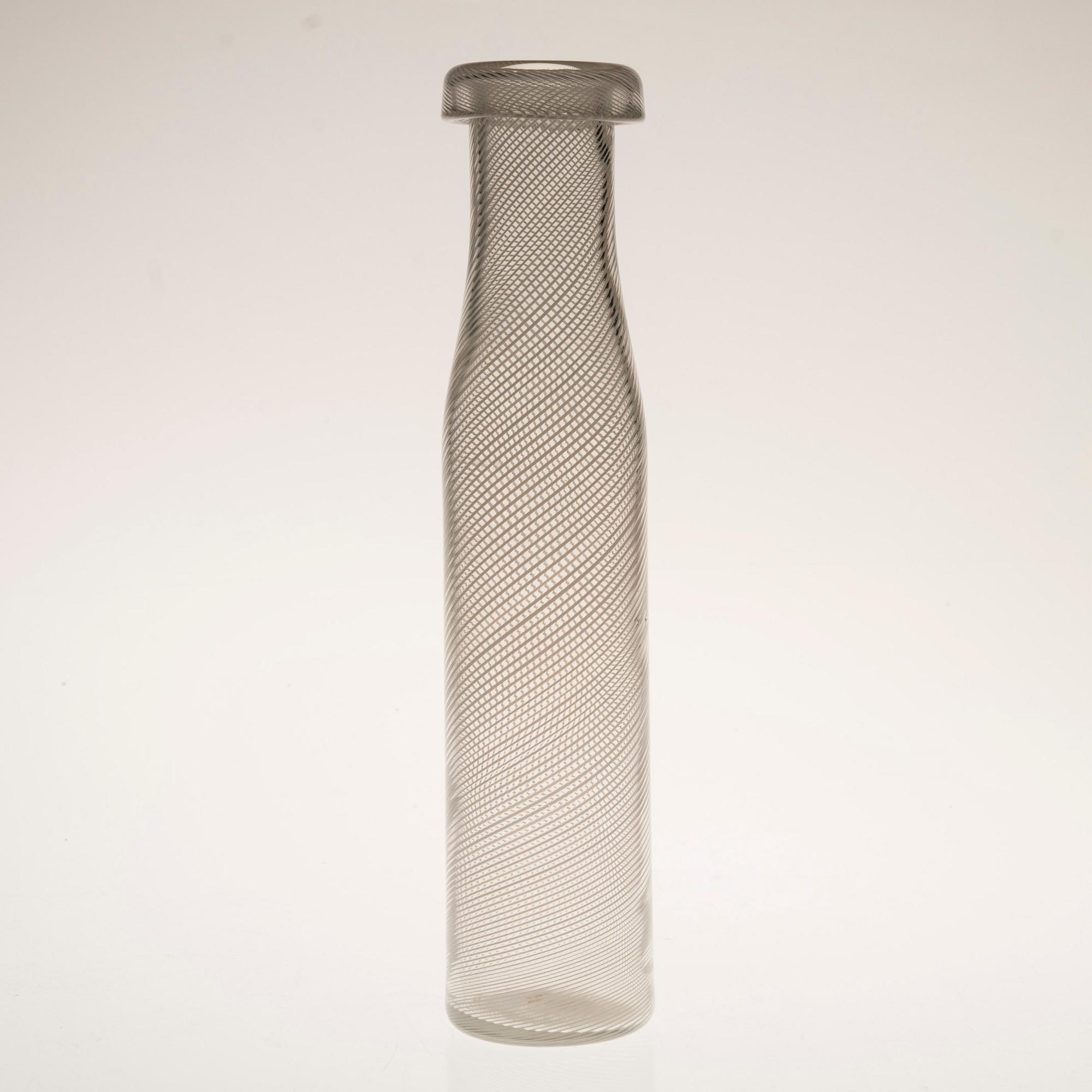 FLASKA, filigranglas, signerad K. Franck Nuutajärvi Notsjö -63.