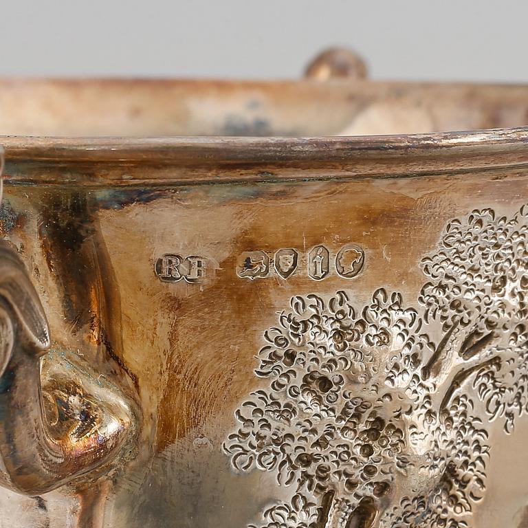 Robert Harper, a silver cup, London 1864.