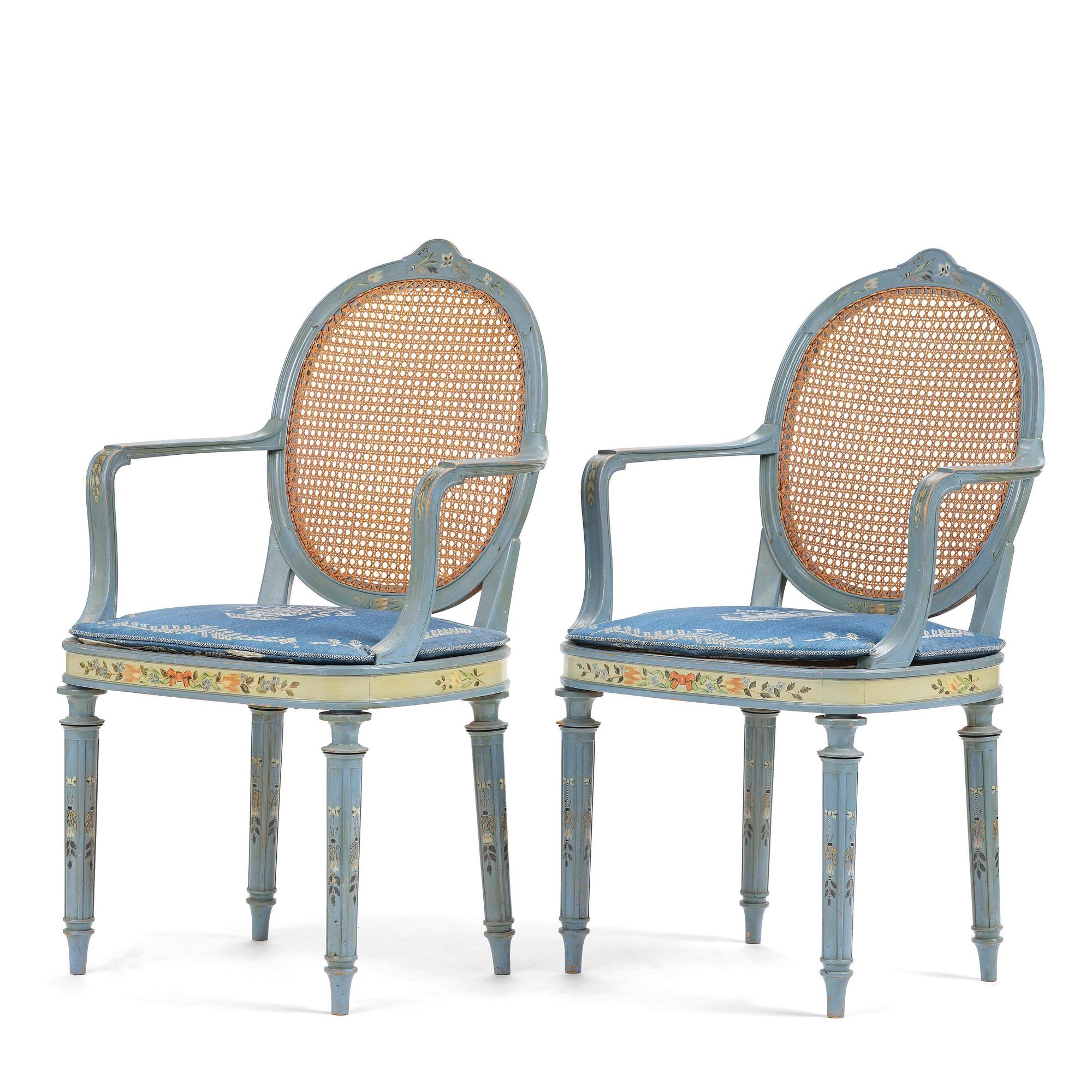 Carl Malmsten, a pair of Swedish Grace chairs, cabinetmaker Albin Johansson, Stockholm, for Villa Kvikkjokk, 1927.