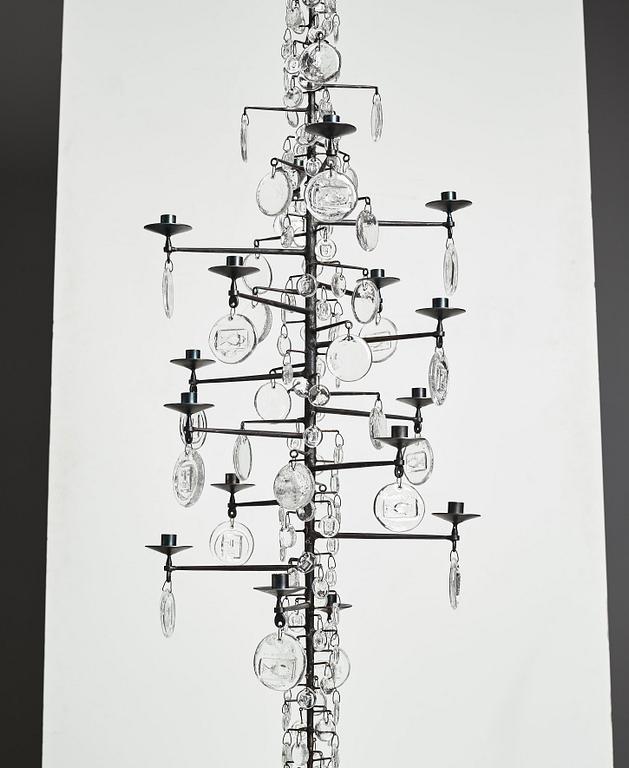 Erik Höglund, ljuskrona för 16 ljus, Boda glasbruk och smide, 1960-70-tal.
