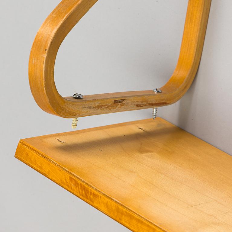 Alvar Aalto, 6 st, modell 112A för O.Y. Huonekalu- ja Rakennustyötehdas A.B. 1900-talets mitt.