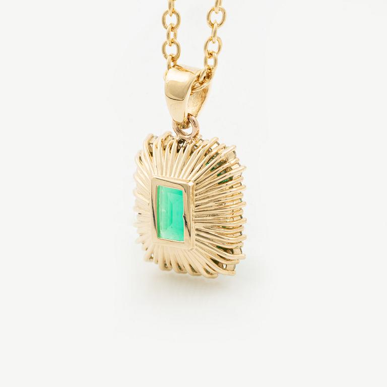 Necklace 18K gold with synthetic emerald and brilliant-cut diamonds.