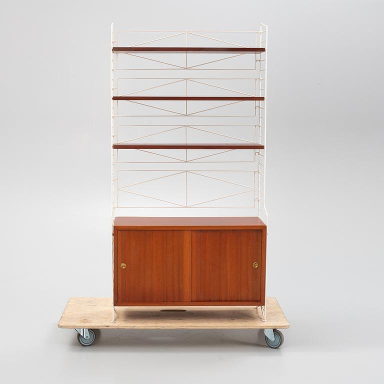 Bokhylla, String-modell, 1900-talets mitt.