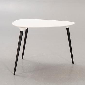 Thomas Pedersen, a laminate "Icicle 1230" coffee table for Fredericia furniture Denmark.