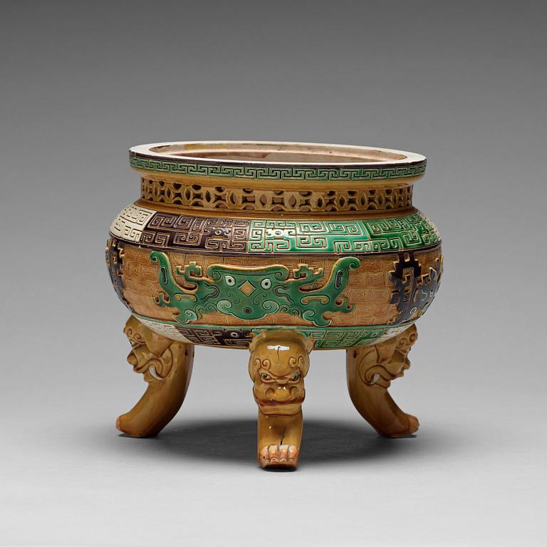 A tripod censer, China, presumably late Qing dynasty, circa 1900.