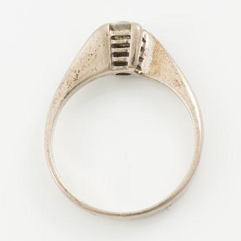 Ring, 18K white gold set with a brilliant-cut diamond approximately 0.25 ct.