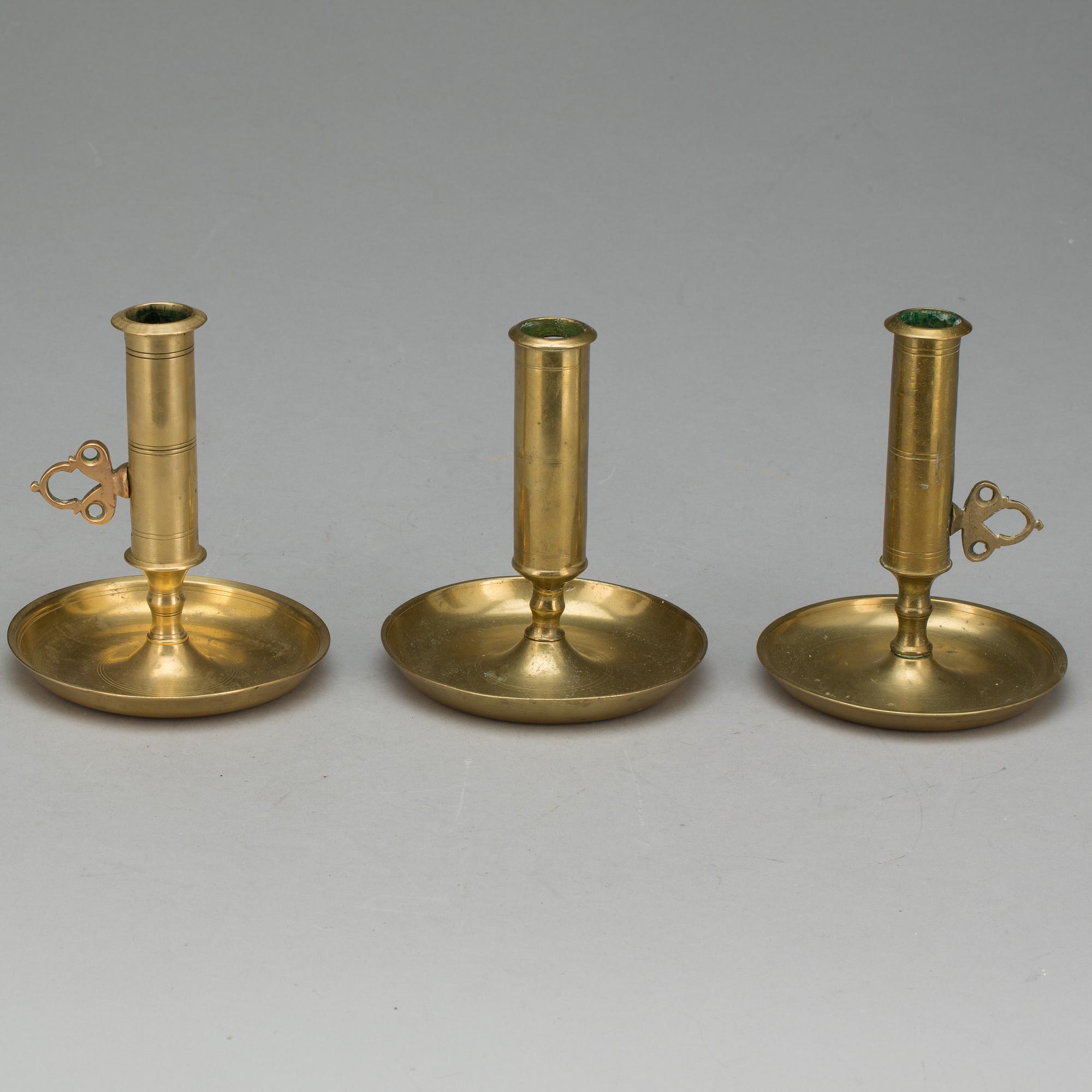 LJUSSTAKAR, 3 st, mässing, 1700/1800-tal.