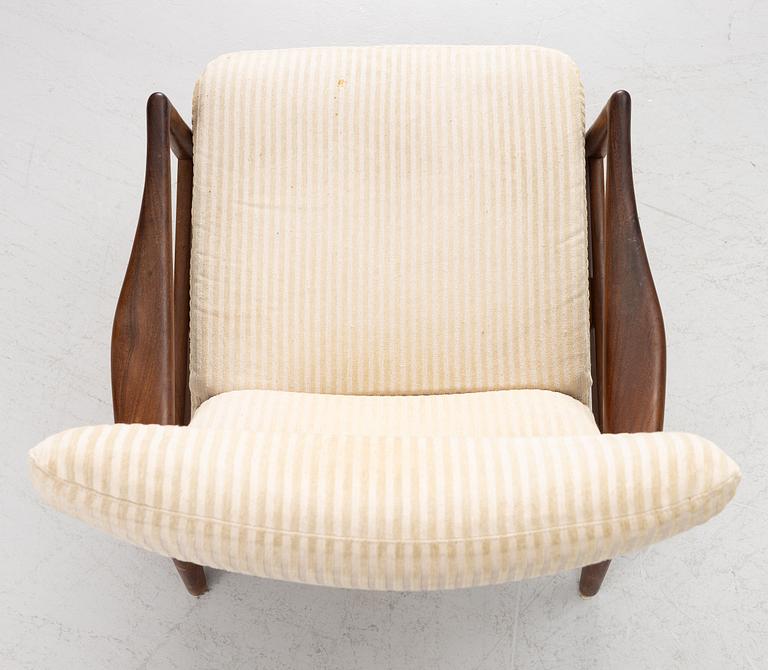 Fåtölj med fotpall, 1900-talets andra hälft, Danmark.