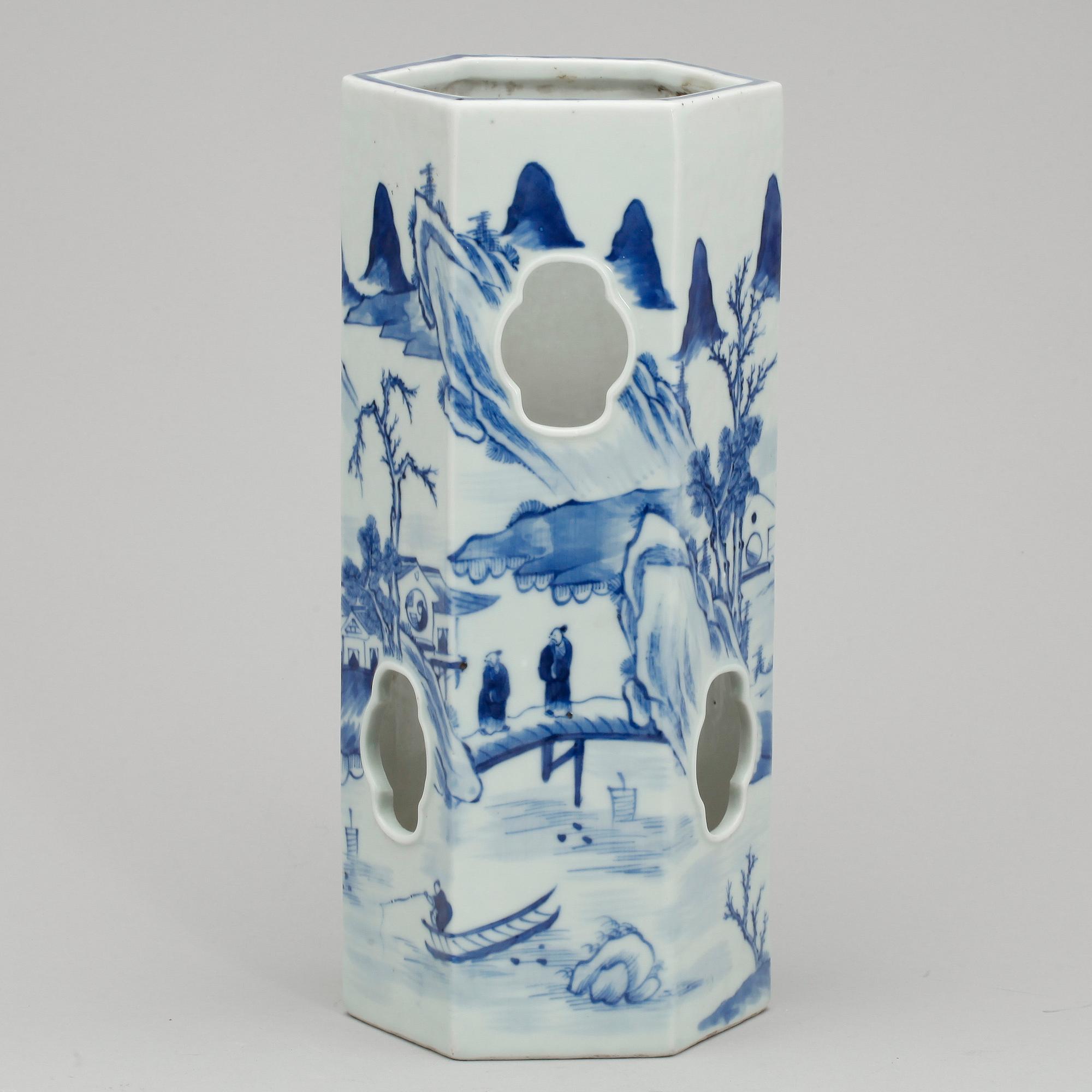 PERUKSTOCK, porslin, Kina 1800/1900-tal.