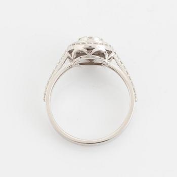 Brilliant cut diamond ring.