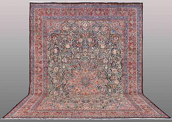 A CARPET Kerman, ca 500 x 356 cm.