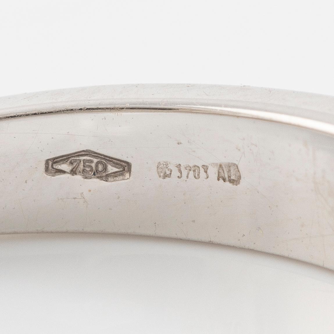 Ring 18K white gold half eternity band set with brilliant-cut diamonds.