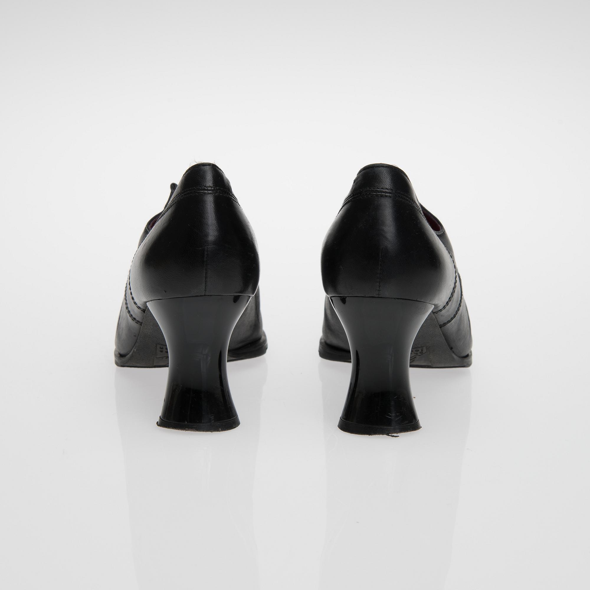 SKOR, Charles Jourdan.