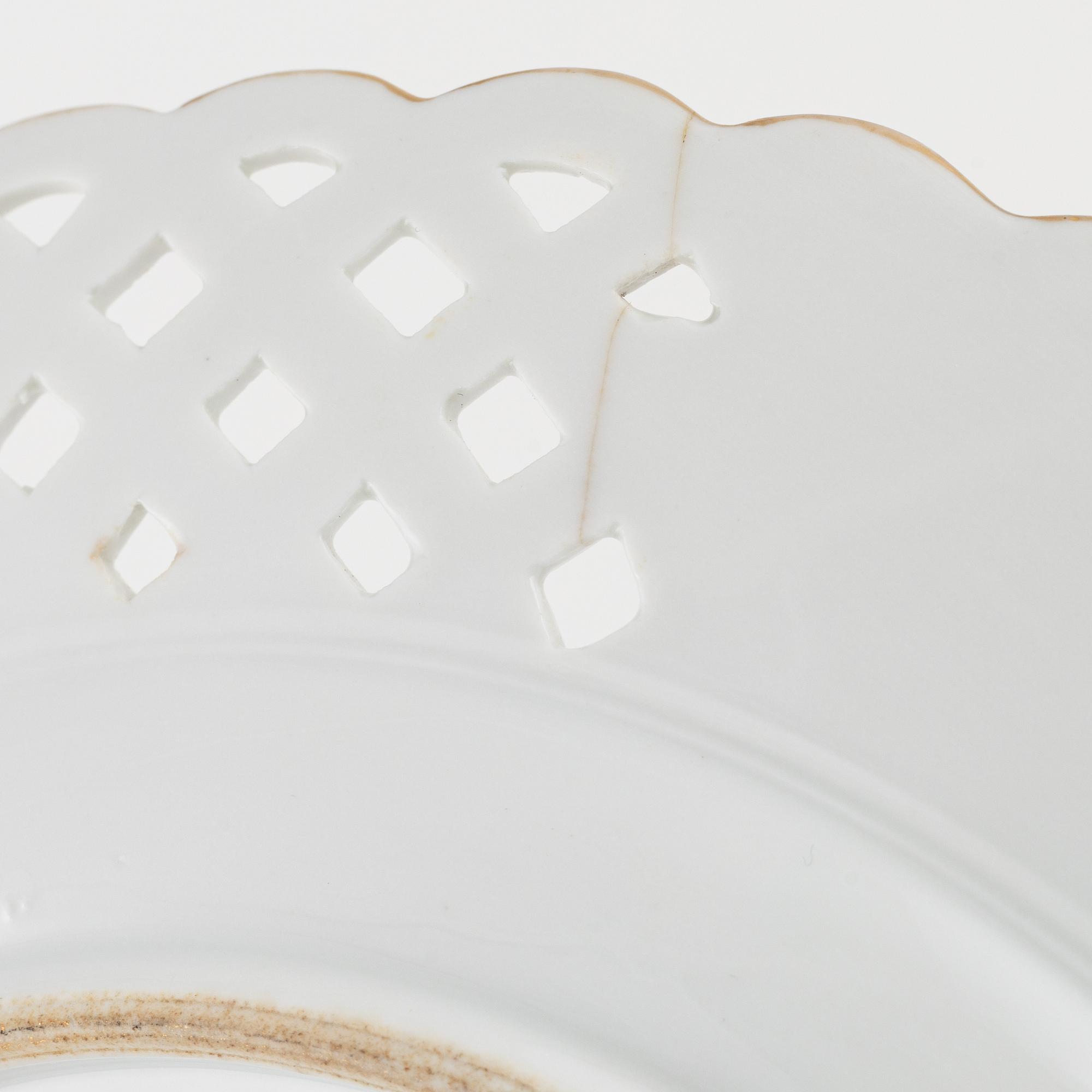 A set of eight porcelain plates, Teichert-Werke in Meissen, circa 1900.