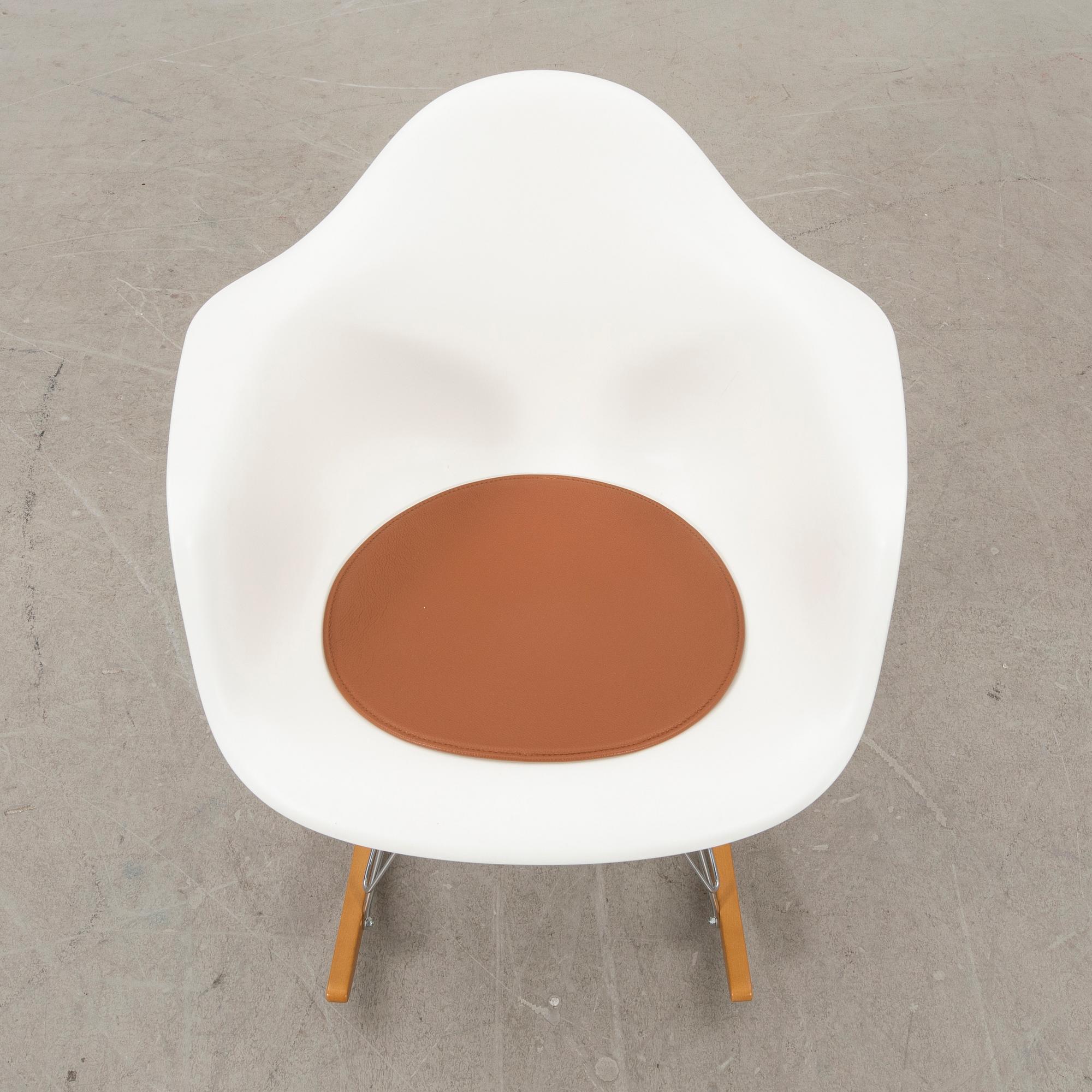 Charles and Ray Eames, rocking chair, "Eames Plastic Armchair RAR", Vitra 2015.